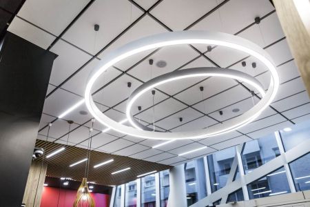 Lena Lighting- zdjęcie realizacji Santander Work Cafe
