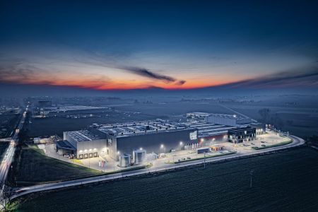 Zakłady Polipak – nowoczesne oświetlenie LED w hali produkcyjnej i biurach