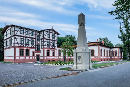 Siedziba firmy Pit Bull West Coast w Biedrusku