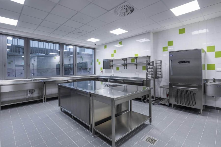 Wielkopolskie Centrum Zdrowia Dziecka sala techniczna oświetlenie LED